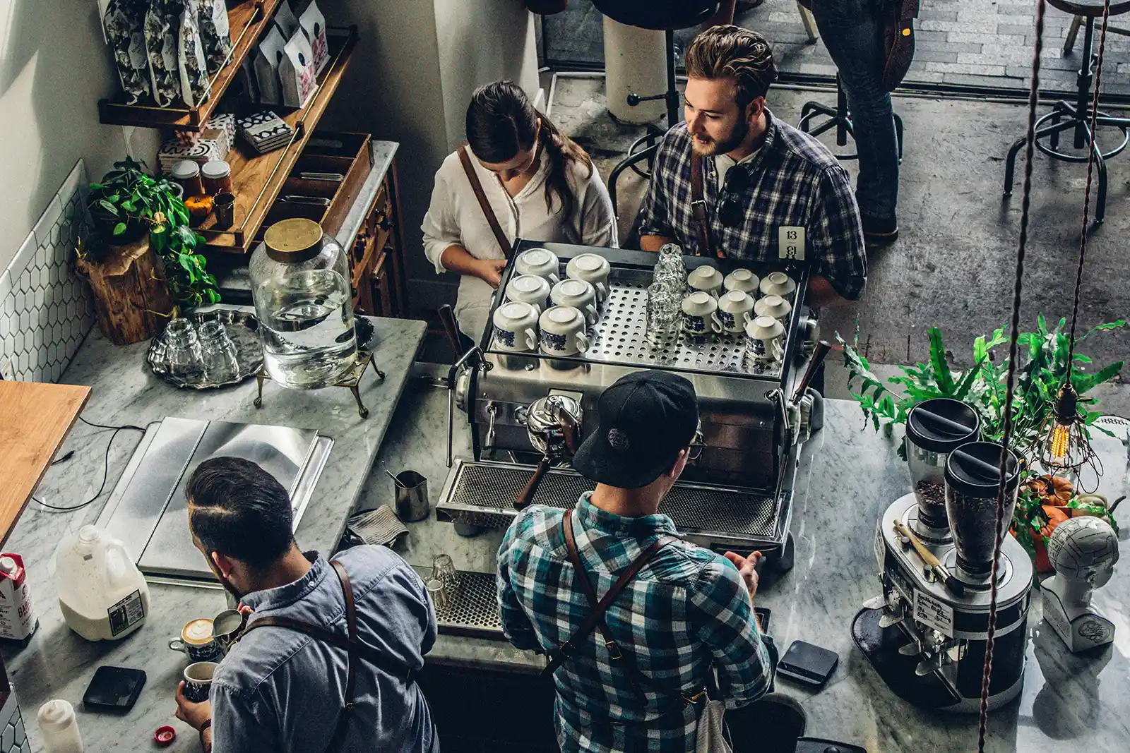 Coffee-shop-serving-counter